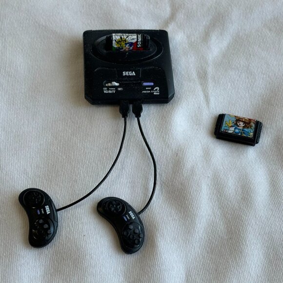 Sega Genesis Mega Drive 2 SEGA HISTORY COLLECTION Mini Trading Figure - Picture 2 of 3